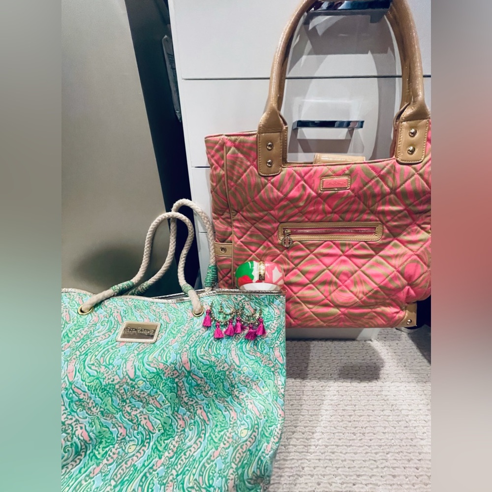 Lilly Pulitzer bundle. Two bags and 2 pieces of jewelry.